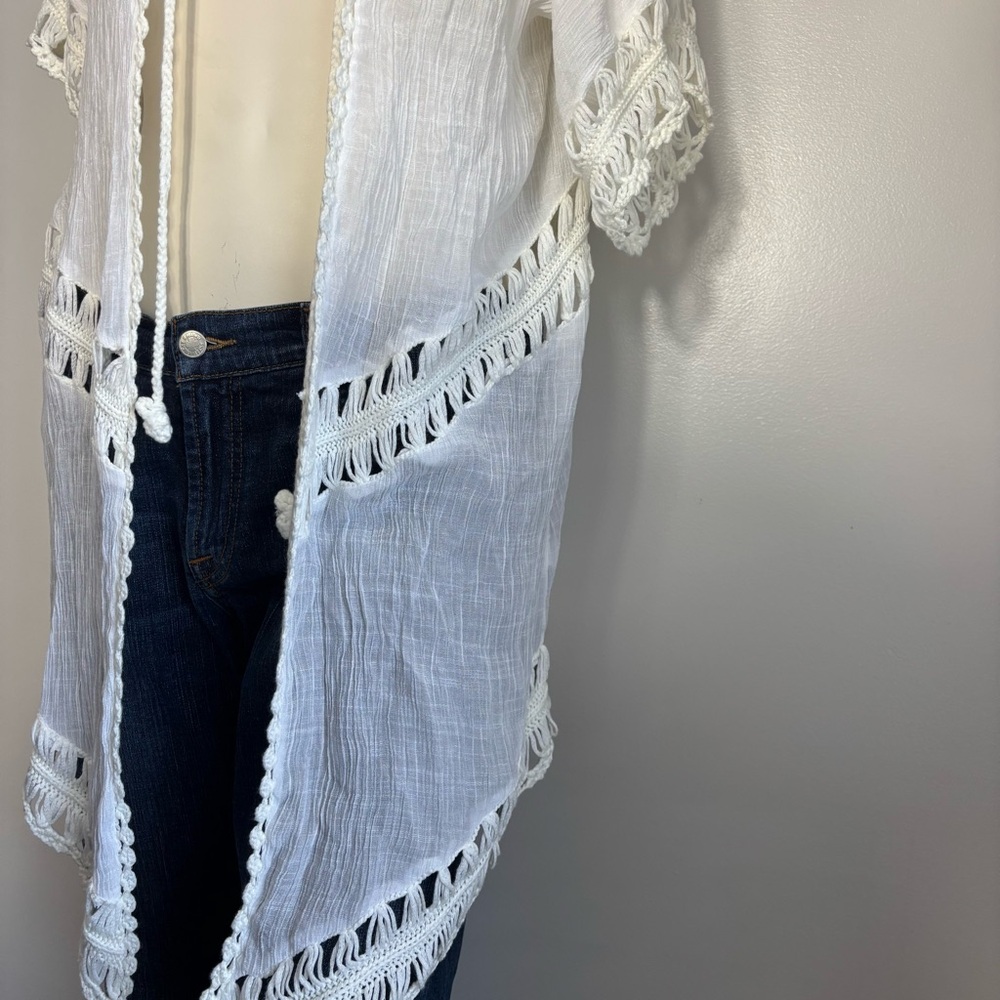 Cupshe long, white, open-front crochet cardigan, swimsuit cover-up - Picture 4 of 8